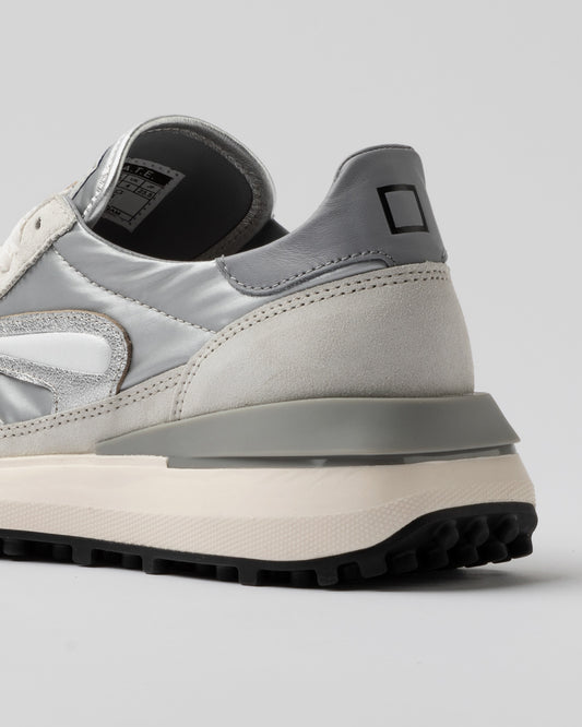 D.A.T.E ATHLETA LAMINATED SILVER