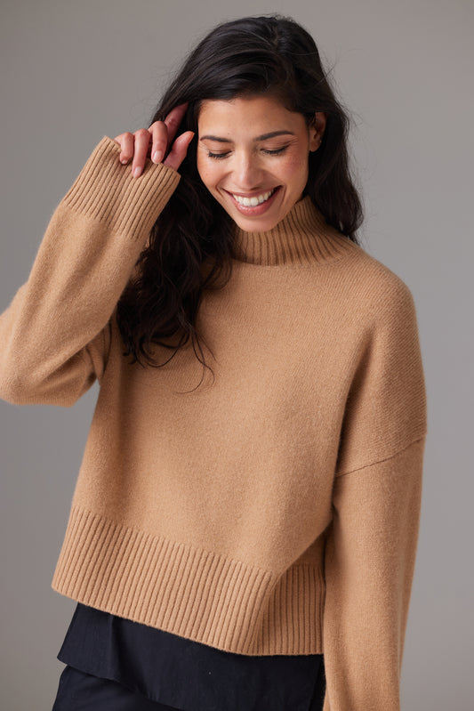 COLORUSH CHUNKY CARMEN FUNNEL NECK