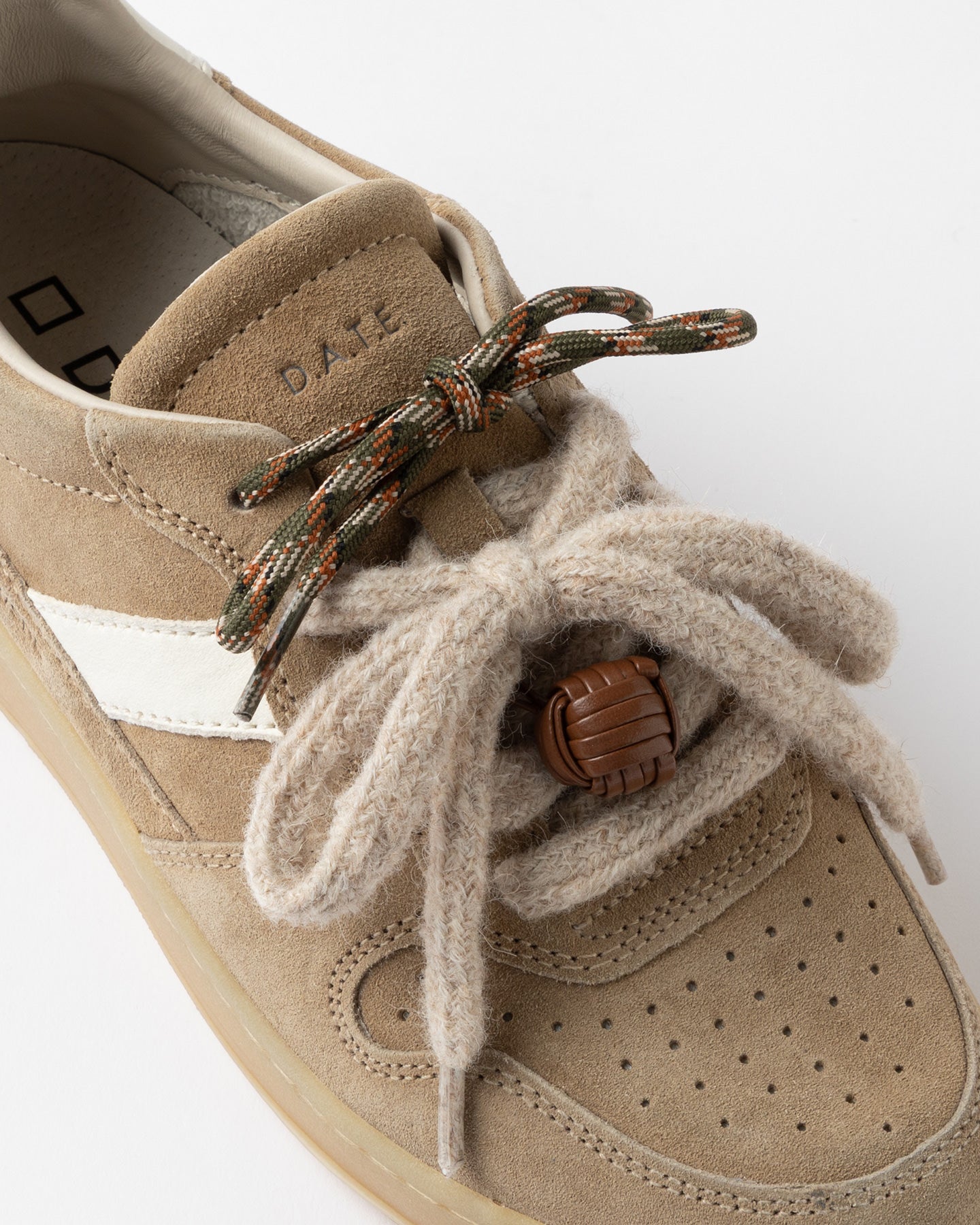 D.A.T.E SNEAKERS COURT 2.0 SUEDE CAMEL